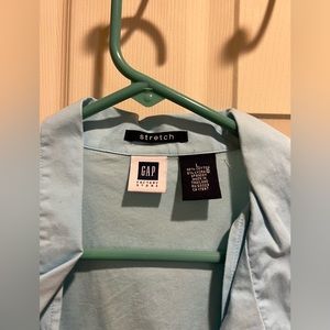 Gap button up